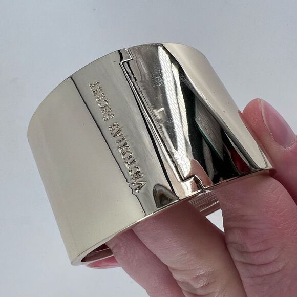 Victoria's Secret Scandalous Hinged Gold Tone Rhinestone Cuff Bangle Bracelet - Picture 9 of 11